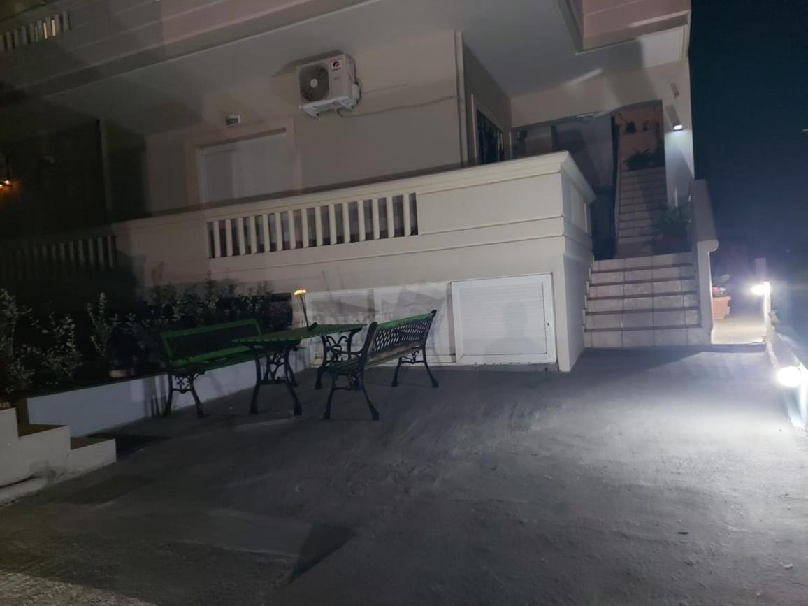 Retro Seaside Resort Hriszí Aktí Haniá Kültér fotó